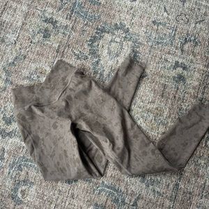 Alphalete leggings size small pebble